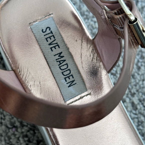 Steve Madden “ delight” Metallic Rose Women's Sandals 7 - Picture 11 of 11